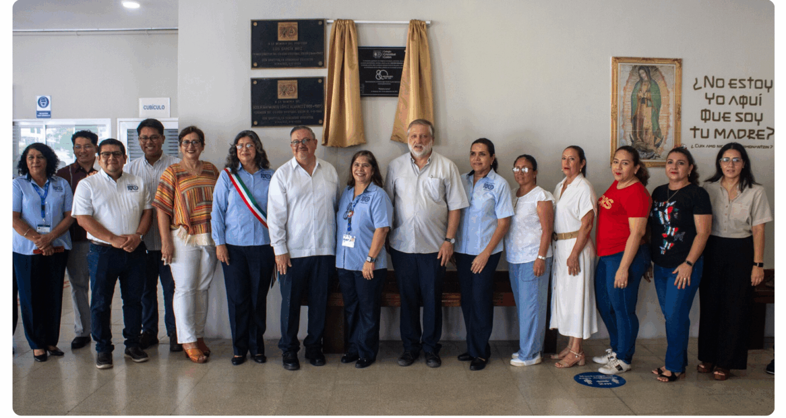 El Colegio Cristóbal Colón celebra 80 años de historia con emotiva develación de placa conmemorativa.